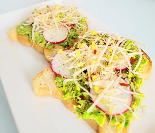 Pea Hummus Rice Toast